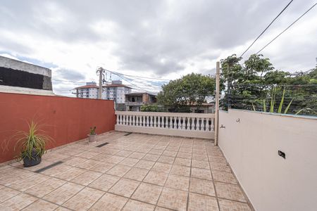 Casa à venda com 370m², 4 quartos e 3 vagas Casa à venda com 370m², 4 quartos e 3 vagasVaranda