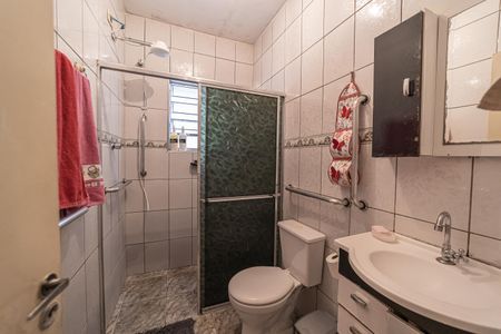 Casa à venda com 370m², 4 quartos e 3 vagas Casa à venda com 370m², 4 quartos e 3 vagasBanheiro