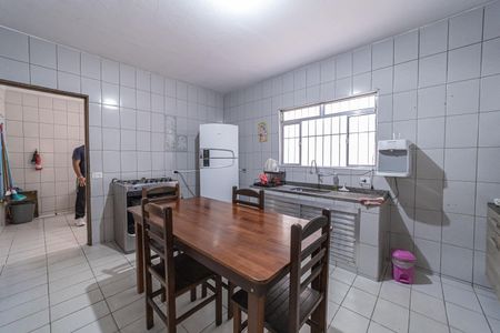 Casa à venda com 370m², 4 quartos e 3 vagas Casa à venda com 370m², 4 quartos e 3 vagasCozinha