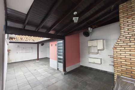 Casa de condomínio para alugar com 90m², 2 quartos e 2 vagasQuintal