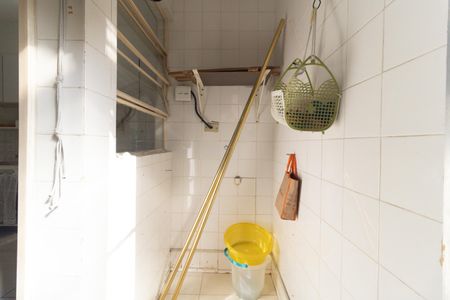 Apartamento à venda com 98m², 2 quartos e 1 vaga Apartamento à venda com 98m², 2 quartos e 1 vagaLavanderia