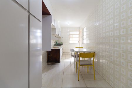 Apartamento à venda com 98m², 2 quartos e 1 vaga Apartamento à venda com 98m², 2 quartos e 1 vagaCozinha