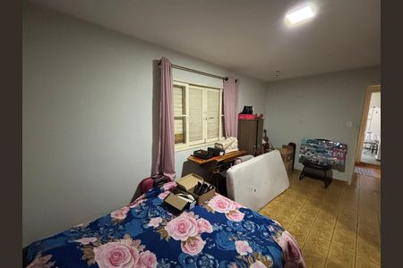 Casa à venda com 210m², 3 quartos e 3 vagas Casa à venda com 210m², 3 quartos e 3 vagasQuarto 2