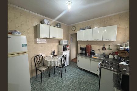 Casa à venda com 210m², 3 quartos e 3 vagas Casa à venda com 210m², 3 quartos e 3 vagasCozinha