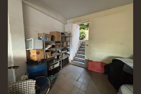 Casa à venda com 210m², 3 quartos e 3 vagas Casa à venda com 210m², 3 quartos e 3 vagasGaragem