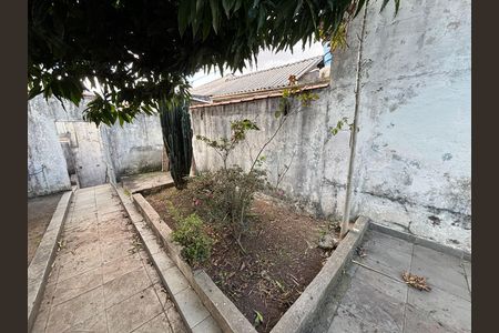 Casa à venda com 210m², 3 quartos e 3 vagas Casa à venda com 210m², 3 quartos e 3 vagasQuintal