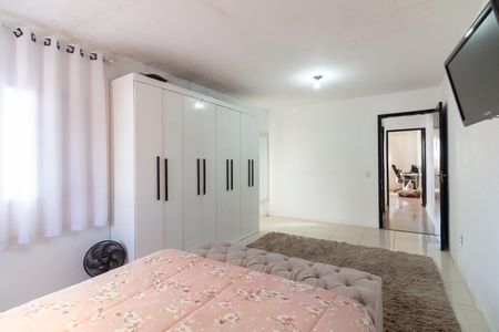 Casa à venda com 126m², 2 quartos e 2 vagas Casa à venda com 126m², 2 quartos e 2 vagasQuarto 2 - Suíte