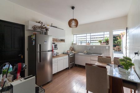 Casa à venda com 126m², 2 quartos e 2 vagas Casa à venda com 126m², 2 quartos e 2 vagasCozinha