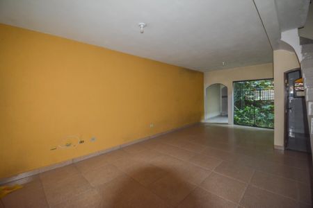Casa para alugar com 195m², 3 quartos e 2 vagas Casa para alugar com 195m², 3 quartos e 2 vagasSala