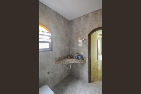 Casa para alugar com 195m², 3 quartos e 2 vagas Casa para alugar com 195m², 3 quartos e 2 vagasBanheiro