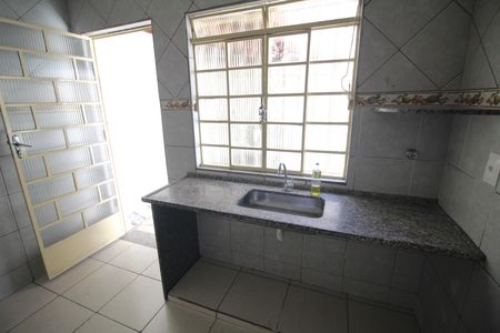 Casa para alugar com 250m², 2 quartos e 4 vagasCozinha