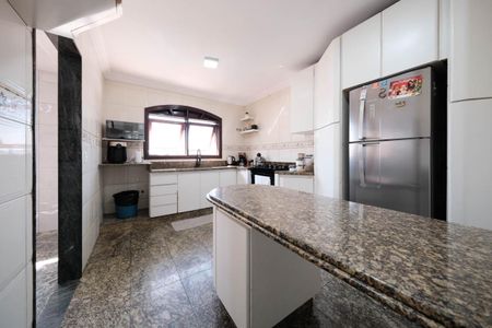 Casa para alugar com 450m², 3 quartos e 6 vagasCozinha