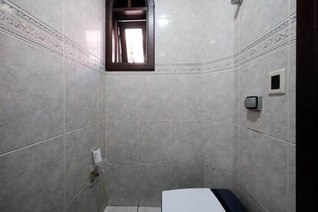 Casa para alugar com 450m², 3 quartos e 6 vagasLavabo