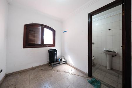 Casa para alugar com 450m², 3 quartos e 6 vagasÁrea de Serviço