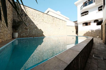 Casa para alugar com 450m², 3 quartos e 6 vagasÁrea externa