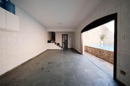 Casa para alugar com 450m², 3 quartos e 6 vagasEdícula