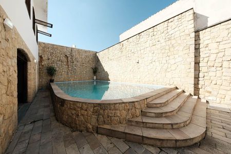 Casa para alugar com 450m², 3 quartos e 6 vagasÁrea externa