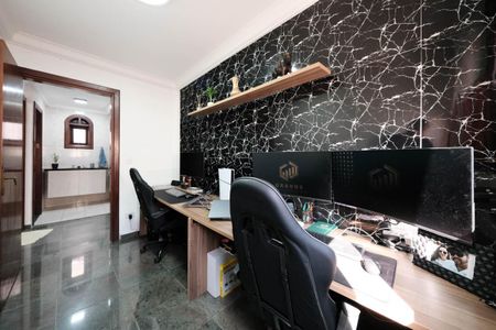 Casa para alugar com 450m², 3 quartos e 6 vagasEscritório
