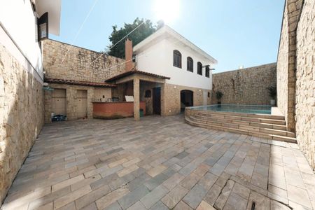 Casa para alugar com 450m², 3 quartos e 6 vagasÁrea externa