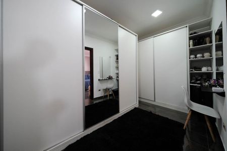 Casa para alugar com 450m², 3 quartos e 6 vagasSuíte 1