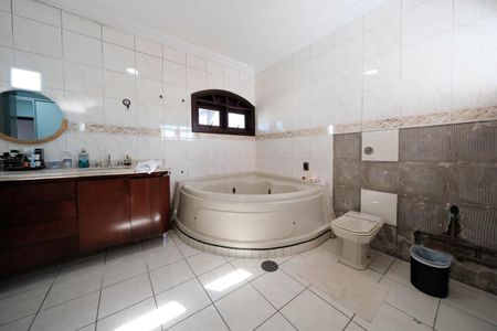 Casa para alugar com 450m², 3 quartos e 6 vagasSuíte 1