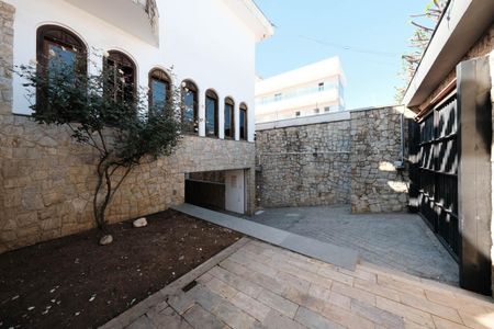 Casa para alugar com 450m², 3 quartos e 6 vagasÁrea externa