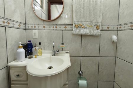 Casa para alugar com 154m², 3 quartos e 2 vagasBanheiro Social