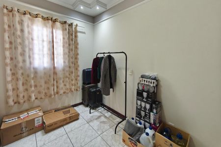 Casa para alugar com 154m², 3 quartos e 2 vagasQuarto 3