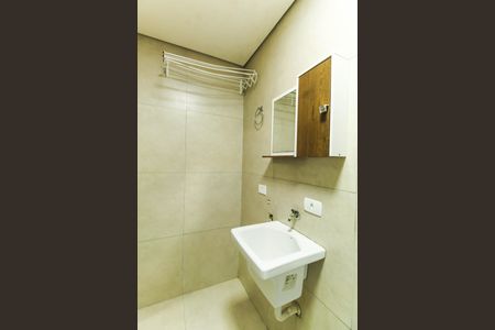 Banheiro de kitnet/studio para alugar com 1 quarto, 30m² em Mooca, São Paulo