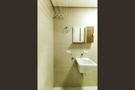 Banheiro de kitnet/studio para alugar com 1 quarto, 30m² em Mooca, São Paulo