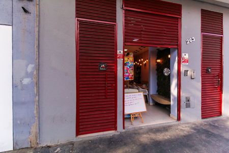 Studio para alugar com 30m², 1 quarto e sem vaga Studio para alugar com 30m², 1 quarto e sem vagaFachada