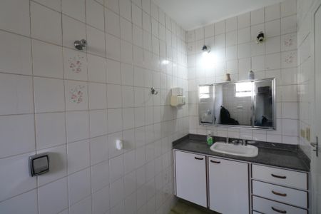 Casa à venda com 189m², 3 quartos e 2 vagas Casa à venda com 189m², 3 quartos e 2 vagasBanheiro da Suíte