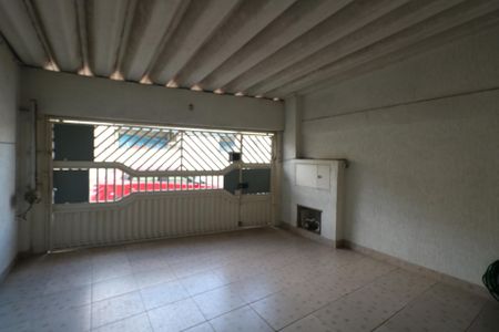 Casa à venda com 189m², 3 quartos e 2 vagas Casa à venda com 189m², 3 quartos e 2 vagasGaragem