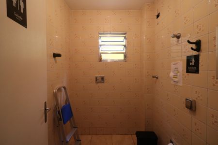 Casa à venda com 189m², 3 quartos e 2 vagas Casa à venda com 189m², 3 quartos e 2 vagasBanheiro Social 1