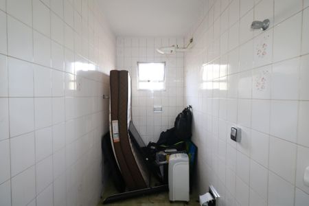 Casa à venda com 189m², 3 quartos e 2 vagas Casa à venda com 189m², 3 quartos e 2 vagasBanheiro da Suíte