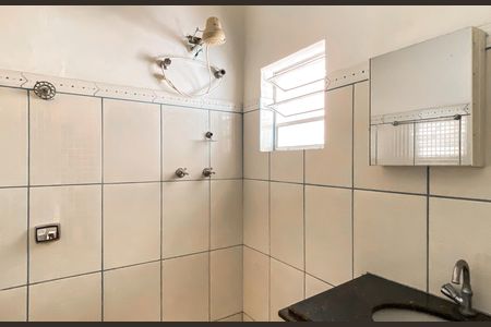 Banheiro  de casa para alugar com 1 quarto, 50m² em Cangaiba, São Paulo
