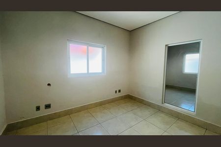 Casa para alugar com 139m², 2 quartos e 13 vagas