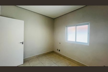 Casa para alugar com 139m², 2 quartos e 13 vagas