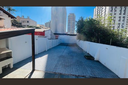 Casa para alugar com 139m², 2 quartos e 13 vagas
