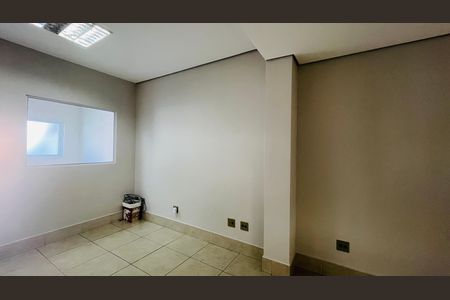 Casa para alugar com 139m², 2 quartos e 13 vagas