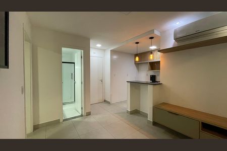 Sala de apartamento à venda com 1 quarto, 41m² em Jardim Guanabara, Rio de Janeiro