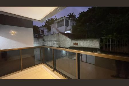 Apartamento à venda com 41m², 1 quarto e 1 vaga Apartamento à venda com 41m², 1 quarto e 1 vagaVaranda