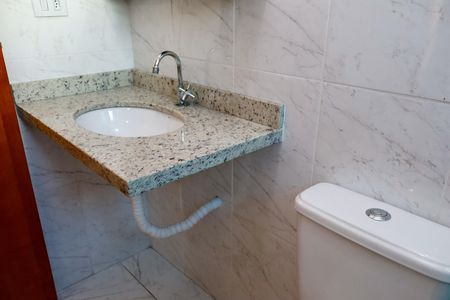 Casa à venda com 153m², 3 quartos e 4 vagas Casa à venda com 153m², 3 quartos e 4 vagasBanheiro da Suíte 2