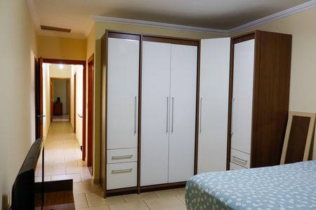 Casa à venda com 153m², 3 quartos e 4 vagas Casa à venda com 153m², 3 quartos e 4 vagasQuarto 3 - Suíte