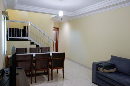 sala de casa à venda com 3 quartos, 153m² em Padroeira, Osasco