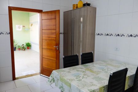 Casa à venda com 153m², 3 quartos e 4 vagas Casa à venda com 153m², 3 quartos e 4 vagasCozinha