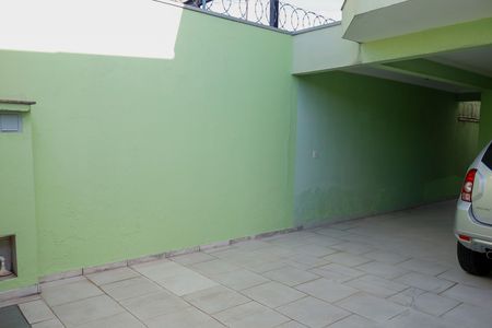 Casa à venda com 153m², 3 quartos e 4 vagas Casa à venda com 153m², 3 quartos e 4 vagasGaragem