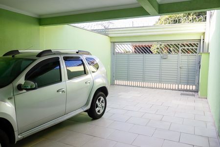 Casa à venda com 153m², 3 quartos e 4 vagas Casa à venda com 153m², 3 quartos e 4 vagasGaragem