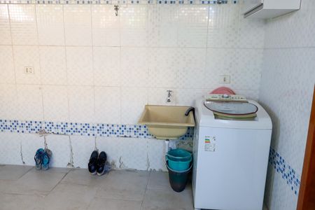 Casa à venda com 153m², 3 quartos e 4 vagas Casa à venda com 153m², 3 quartos e 4 vagasLavanderia