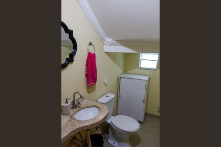 Casa à venda com 153m², 3 quartos e 4 vagas Casa à venda com 153m², 3 quartos e 4 vagaslavabo